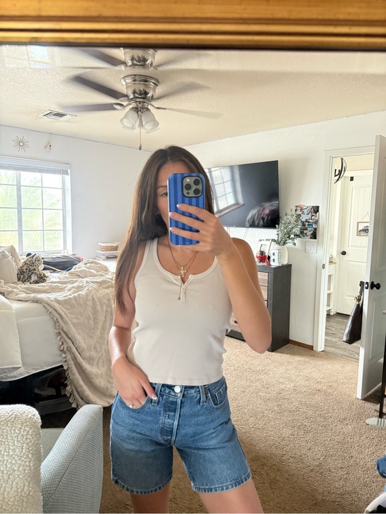 Brandy Melville Tops - Brandy Melville White Ribbed Scoop Tank